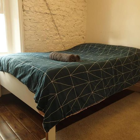 Mezzanine Studio Apartment Лондон Екстер'єр фото