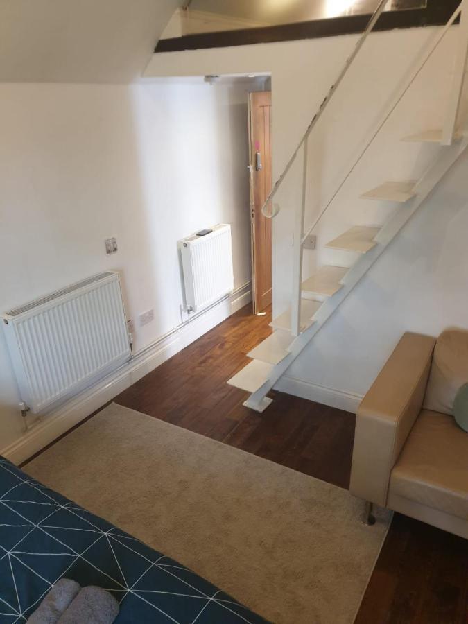 Mezzanine Studio Apartment Лондон Екстер'єр фото