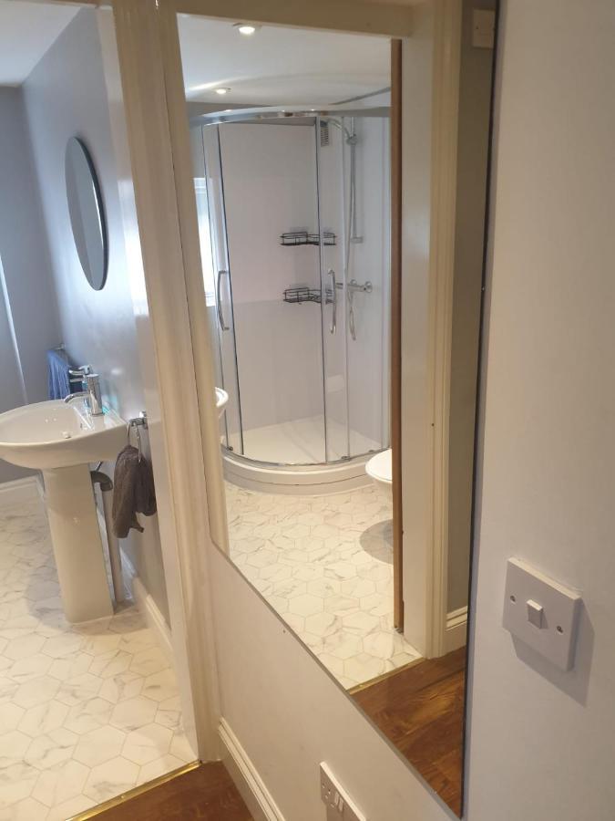 Mezzanine Studio Apartment Лондон Екстер'єр фото