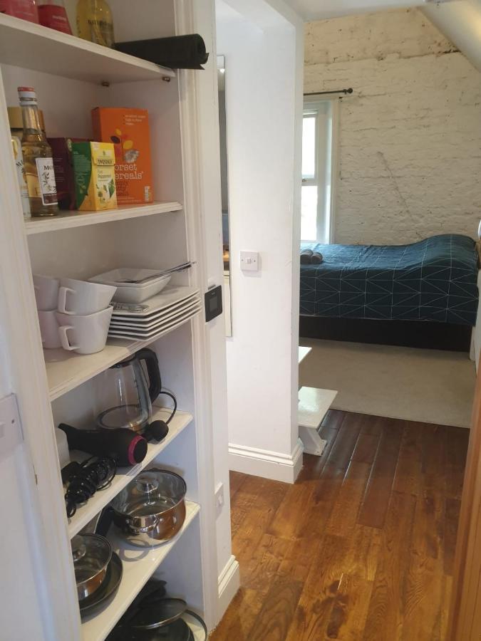 Mezzanine Studio Apartment Лондон Екстер'єр фото